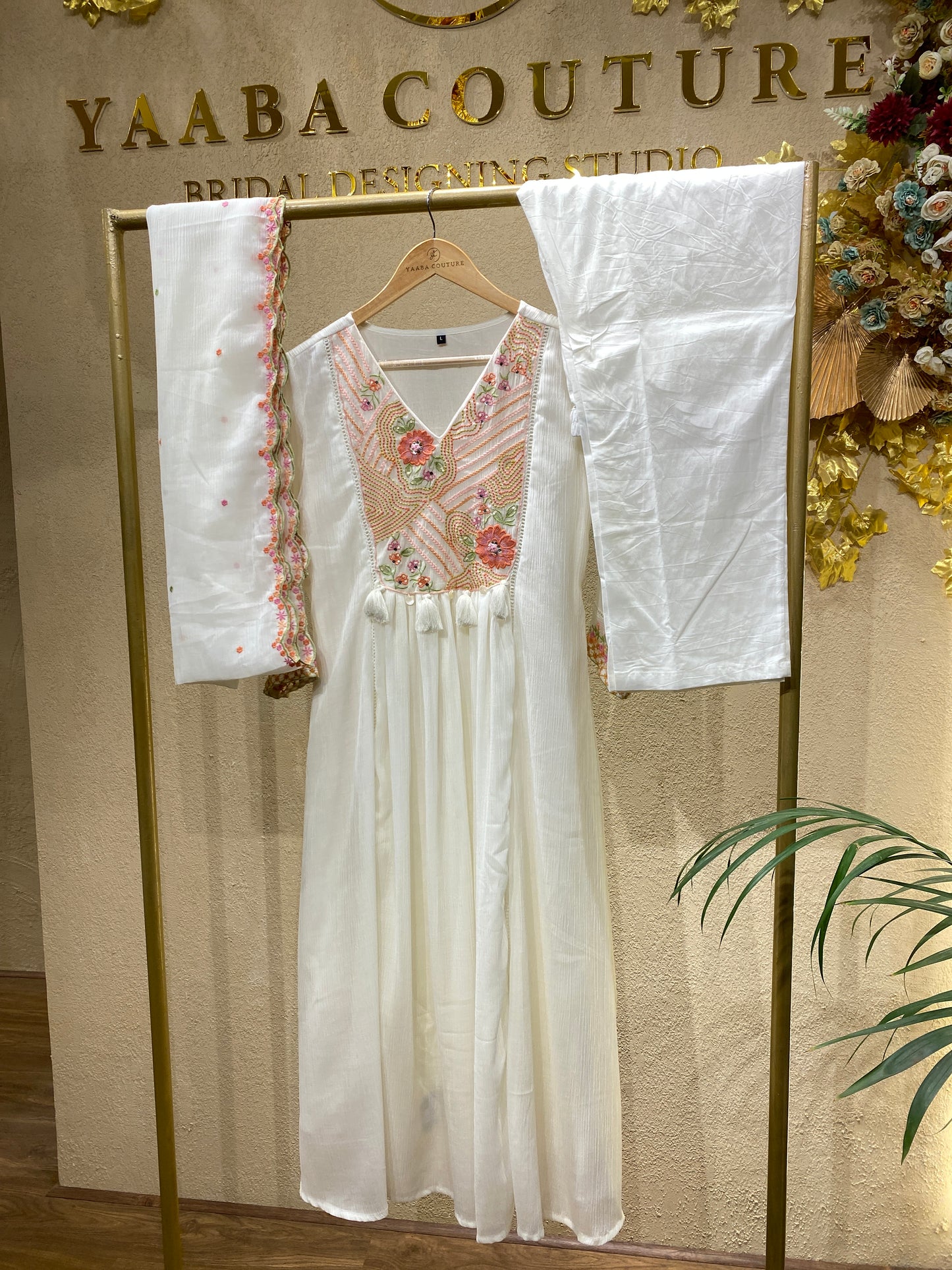Ofwhite Suit
