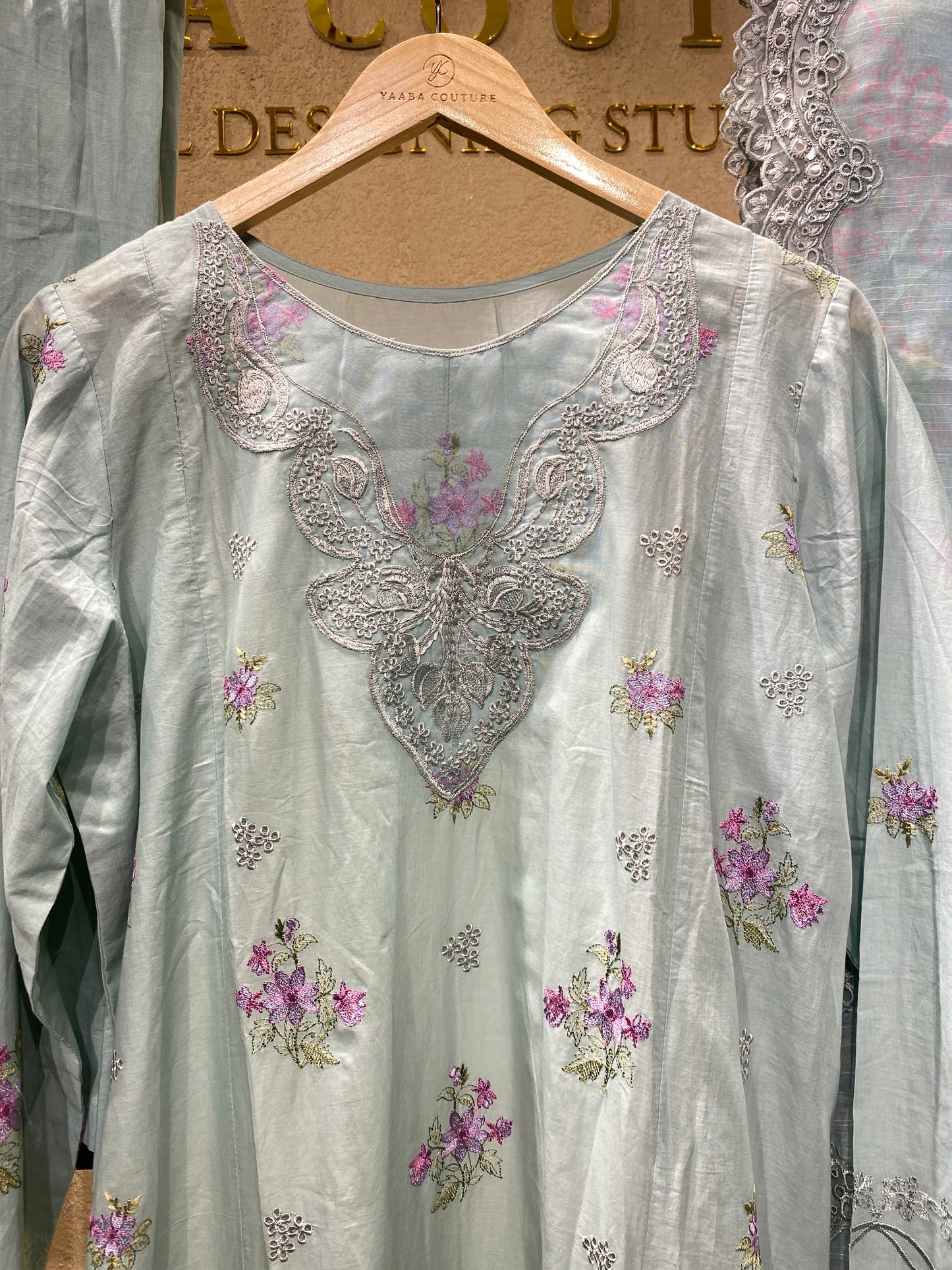 Jahaan Pakistani Suit