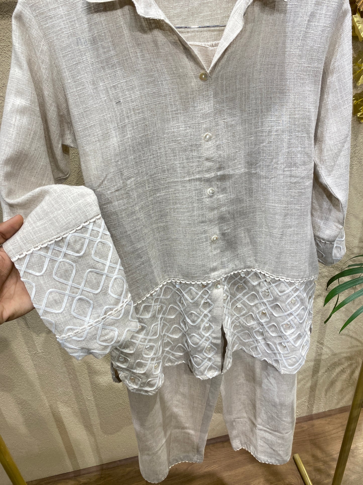White 2Pc