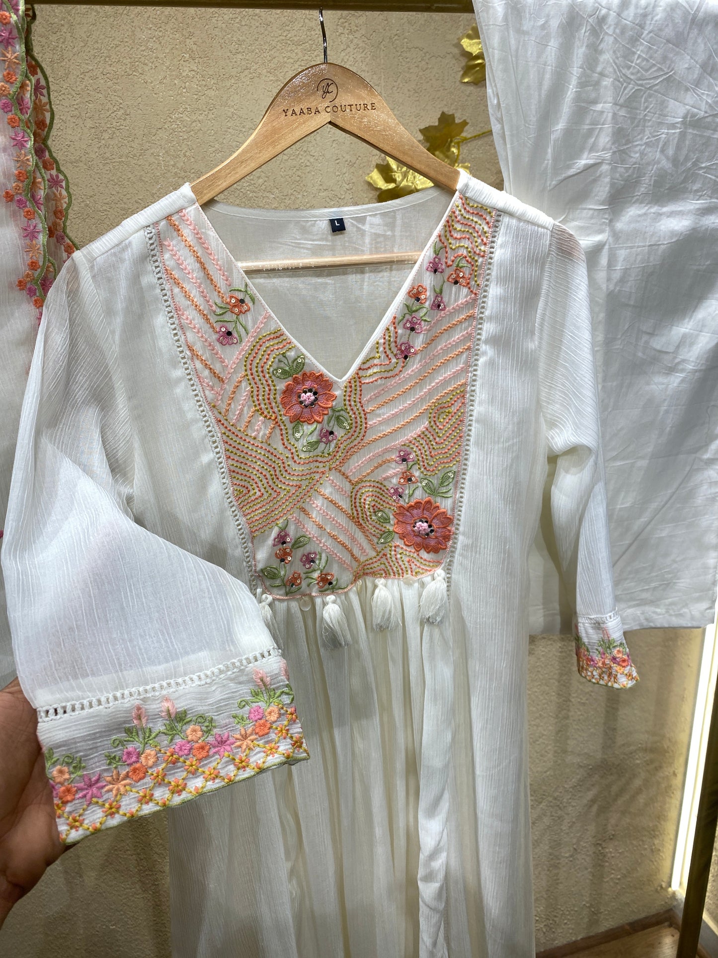 Ofwhite Suit