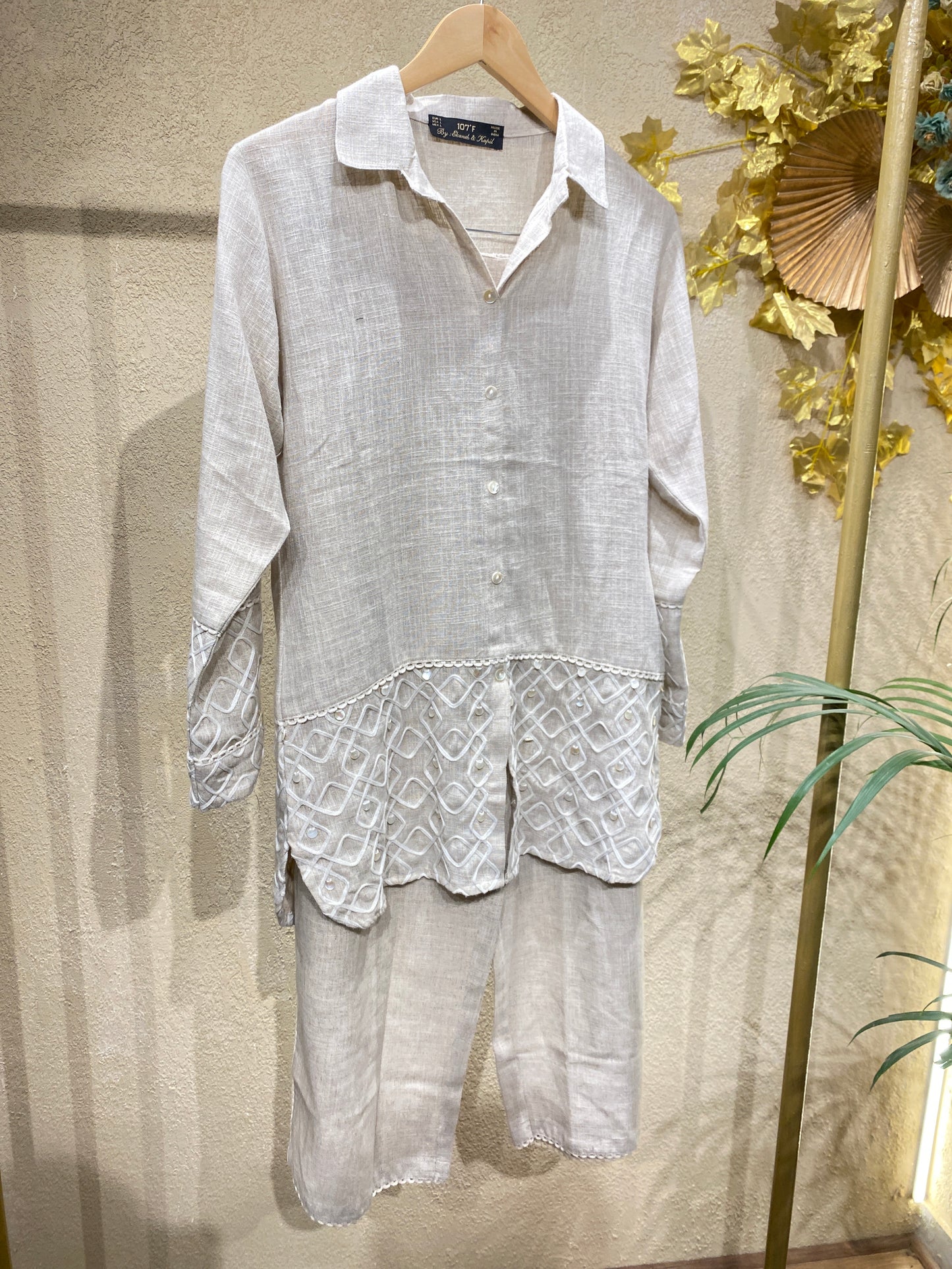 White 2Pc