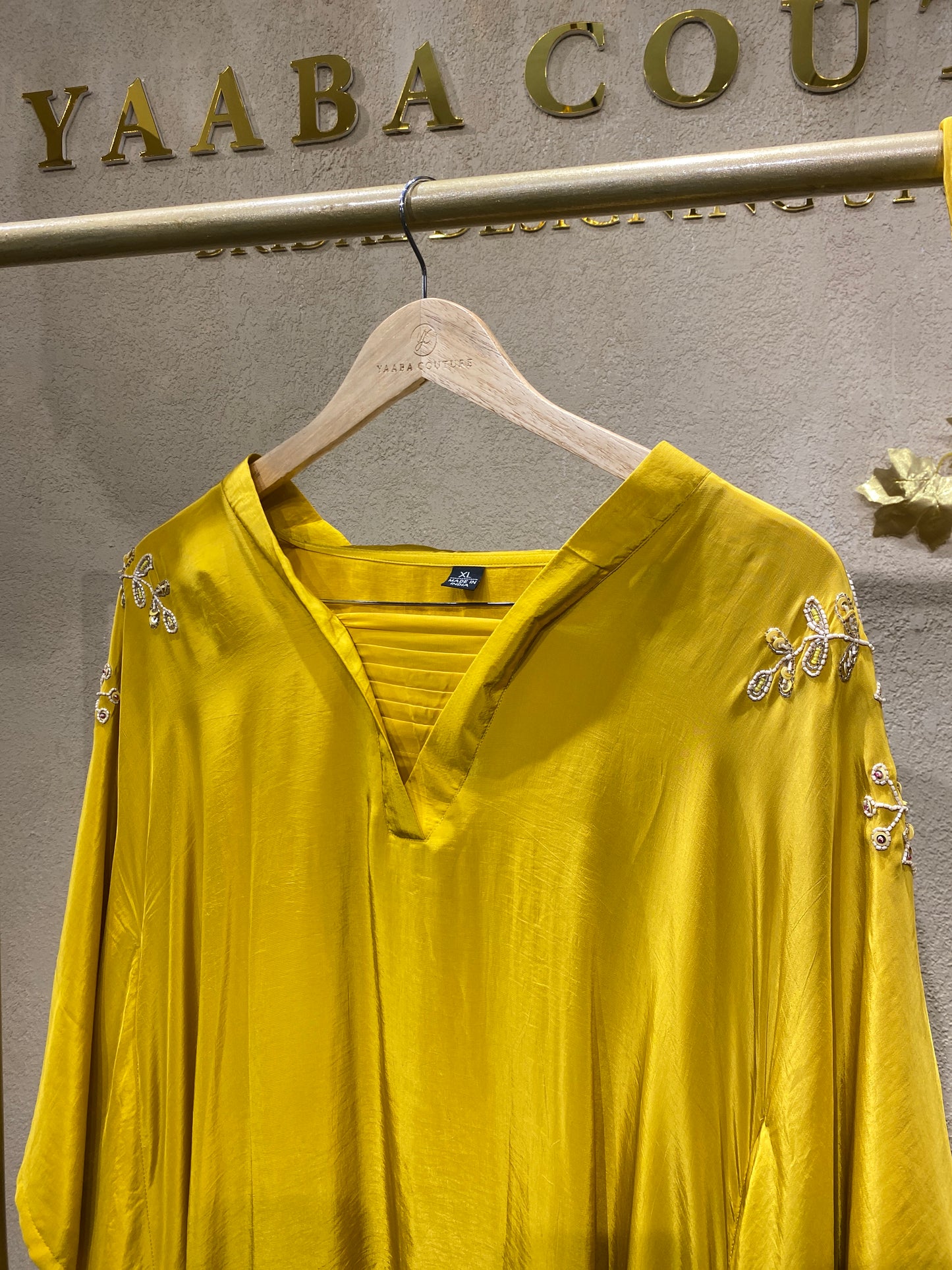 yellow top&pants