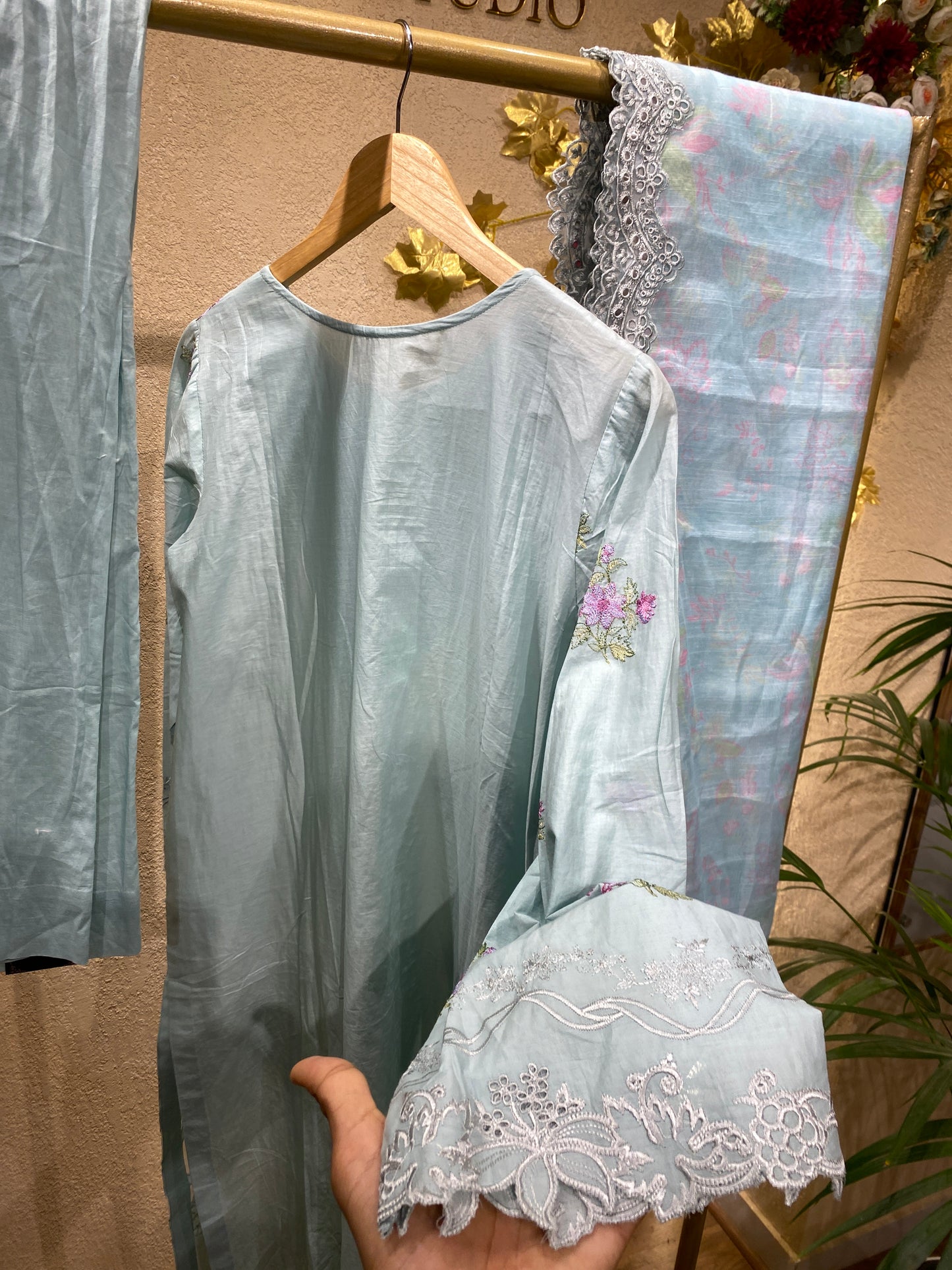 Jahaan Pakistani Suit