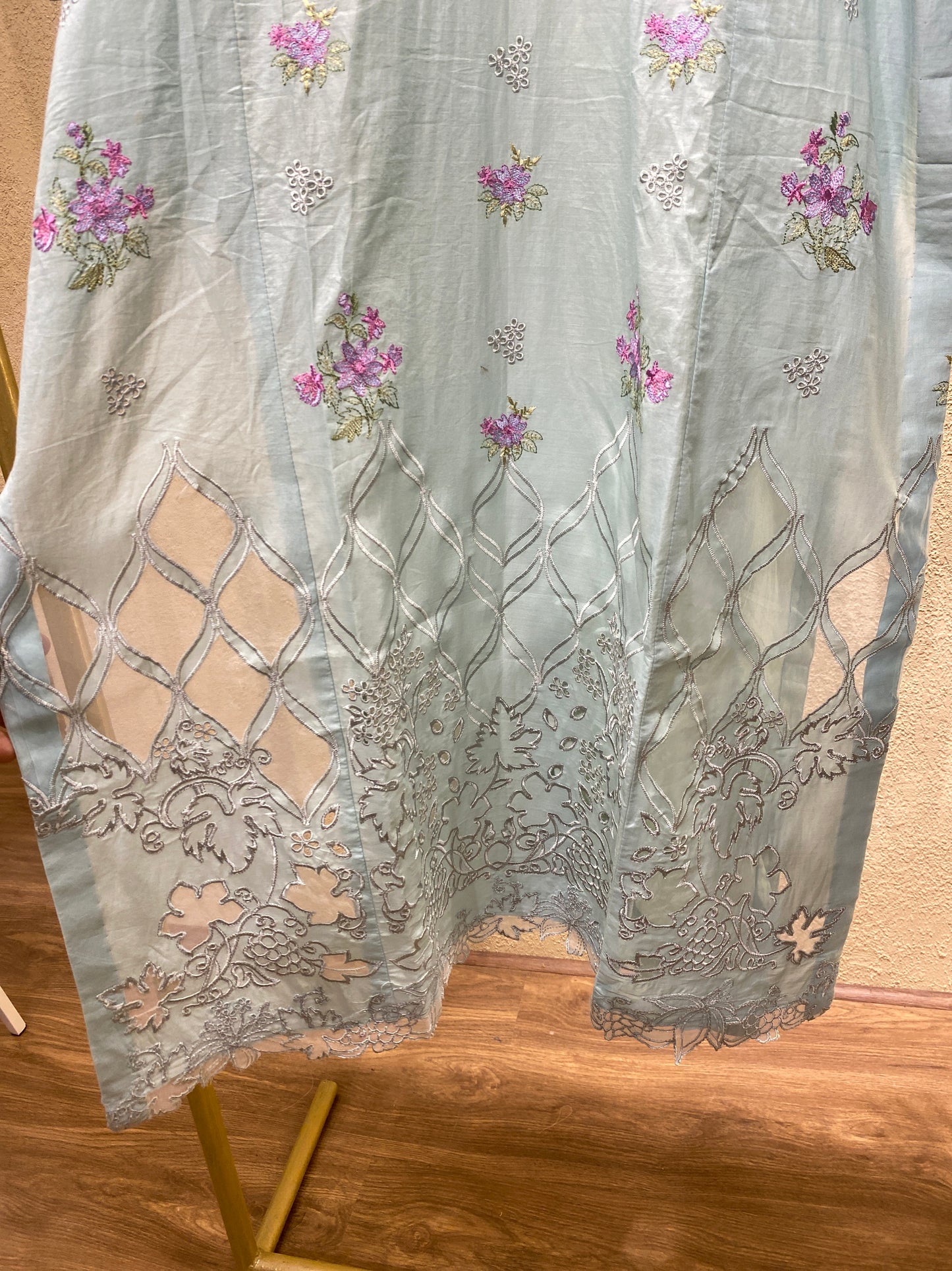 Jahaan Pakistani Suit