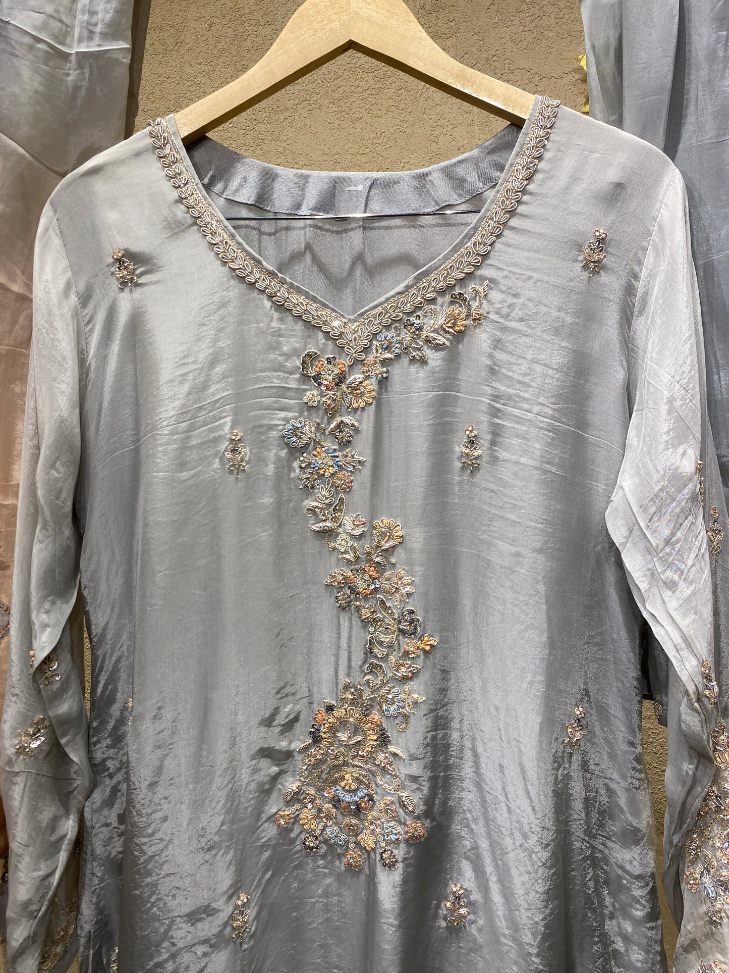 Graysalwar3Pc