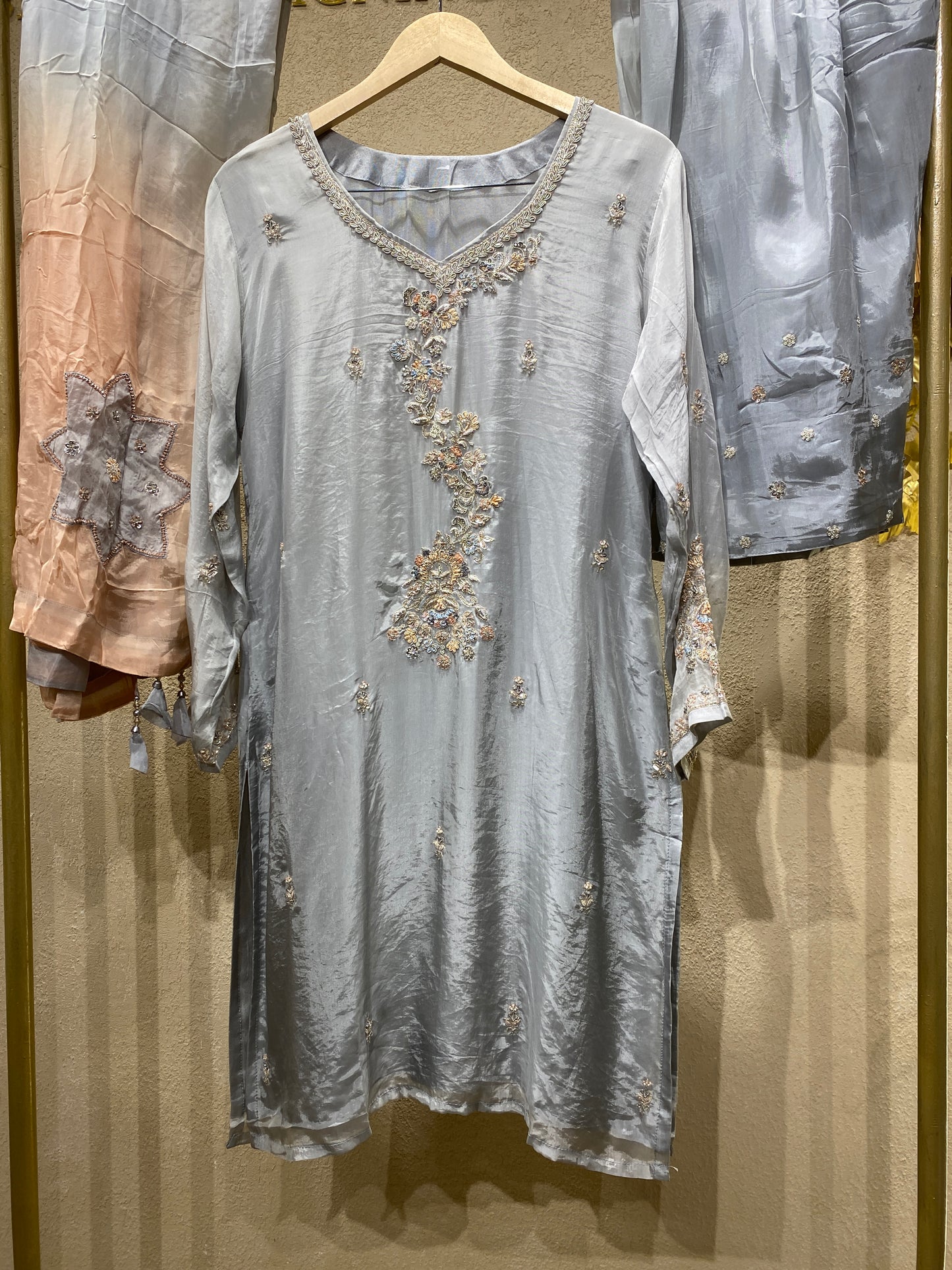Graysalwar3Pc